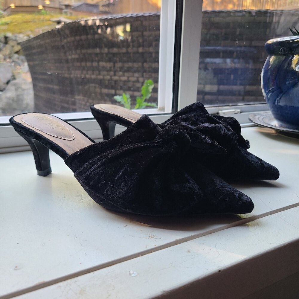80's Vintage Velvet Avon Slip On Kitten Heel